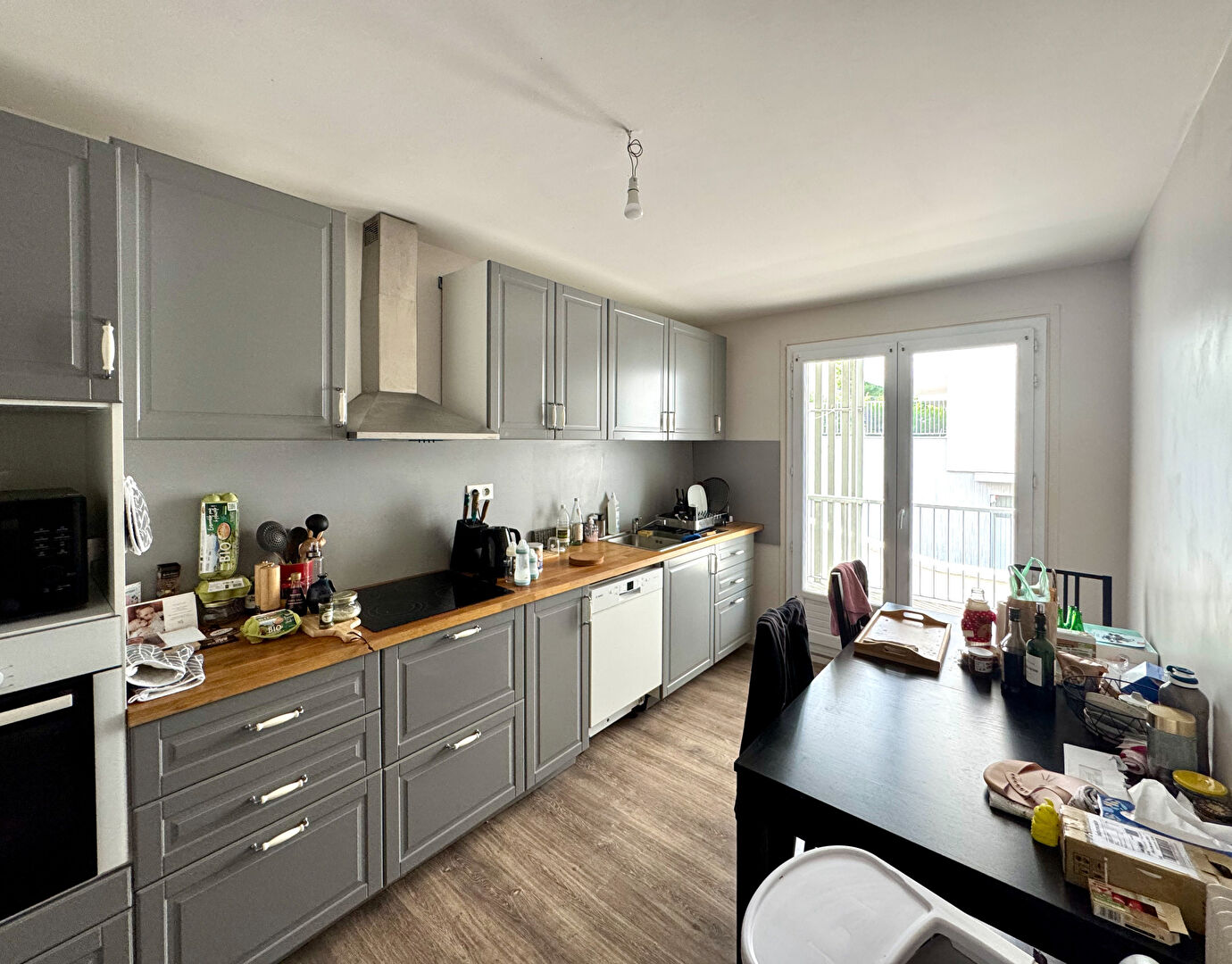 Photo CHAMALIÈRES PROCHE CARREFOUR EUROPE / Spacieux 100 M2 à vendre - Balcon et box ! image 6/6