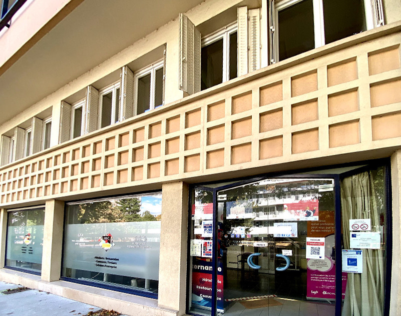 Photo CLERMONT-FERRAND / Local professionnel quartier Salins - Place Regensburg ! image 2/6