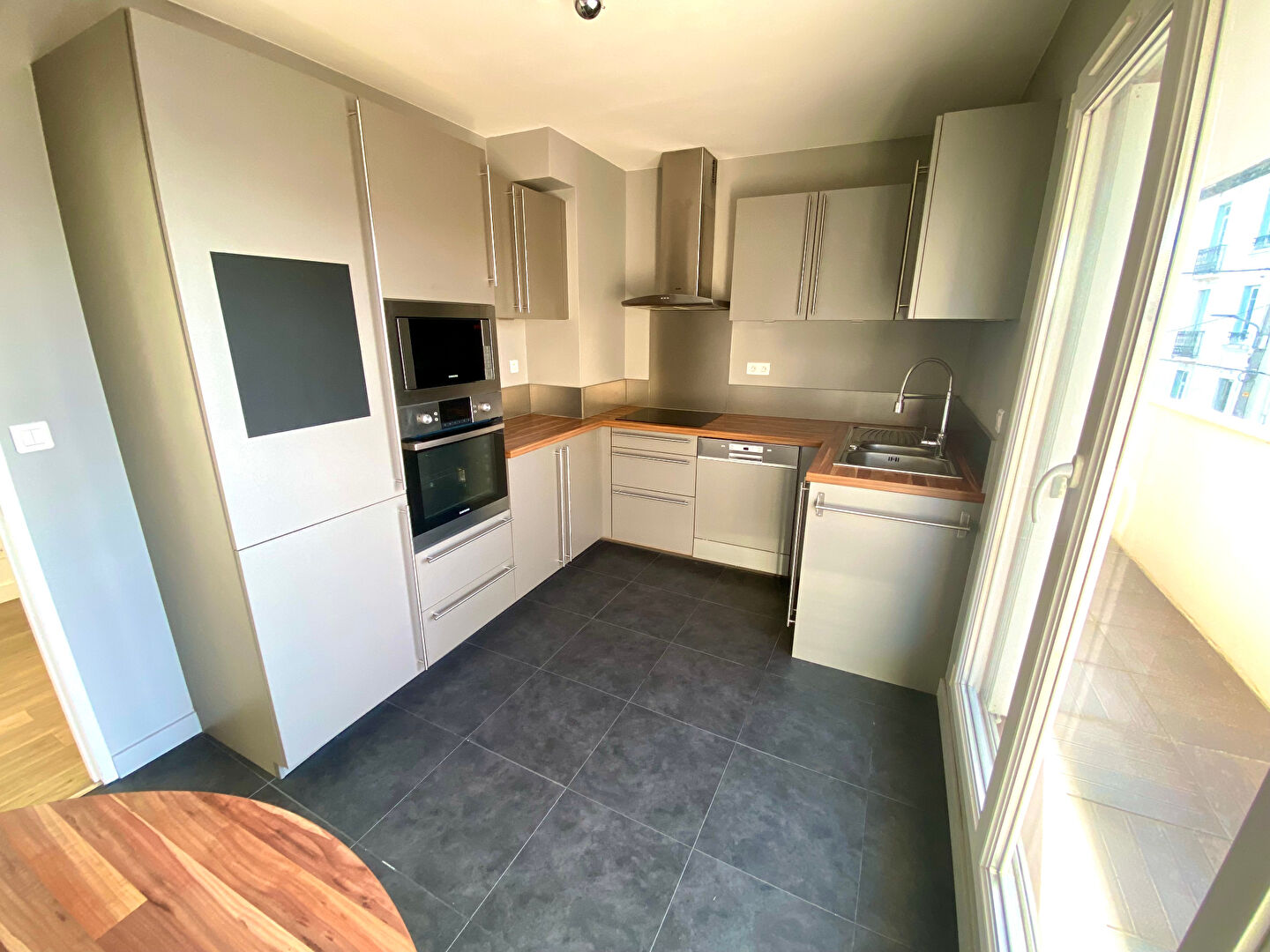 CLERMONT-FERRAND  / Appartement à vendre avec garage et balcon Quartier 