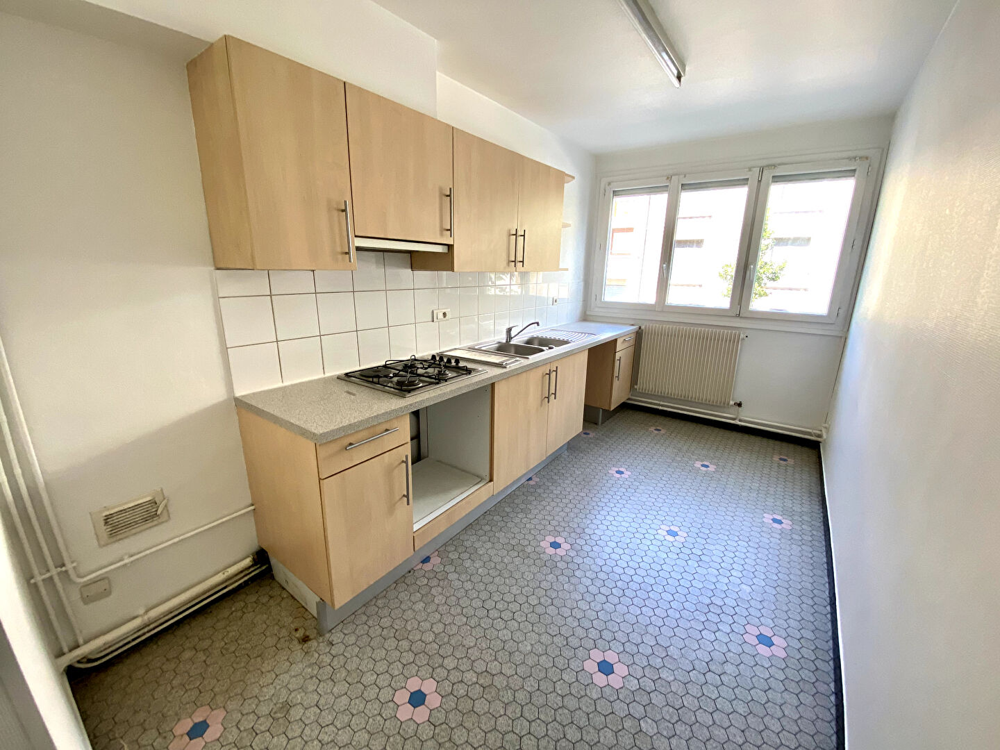 CLERMONT-FERRAND / Appartement à vendre proche piscine Coubertin avec garage !