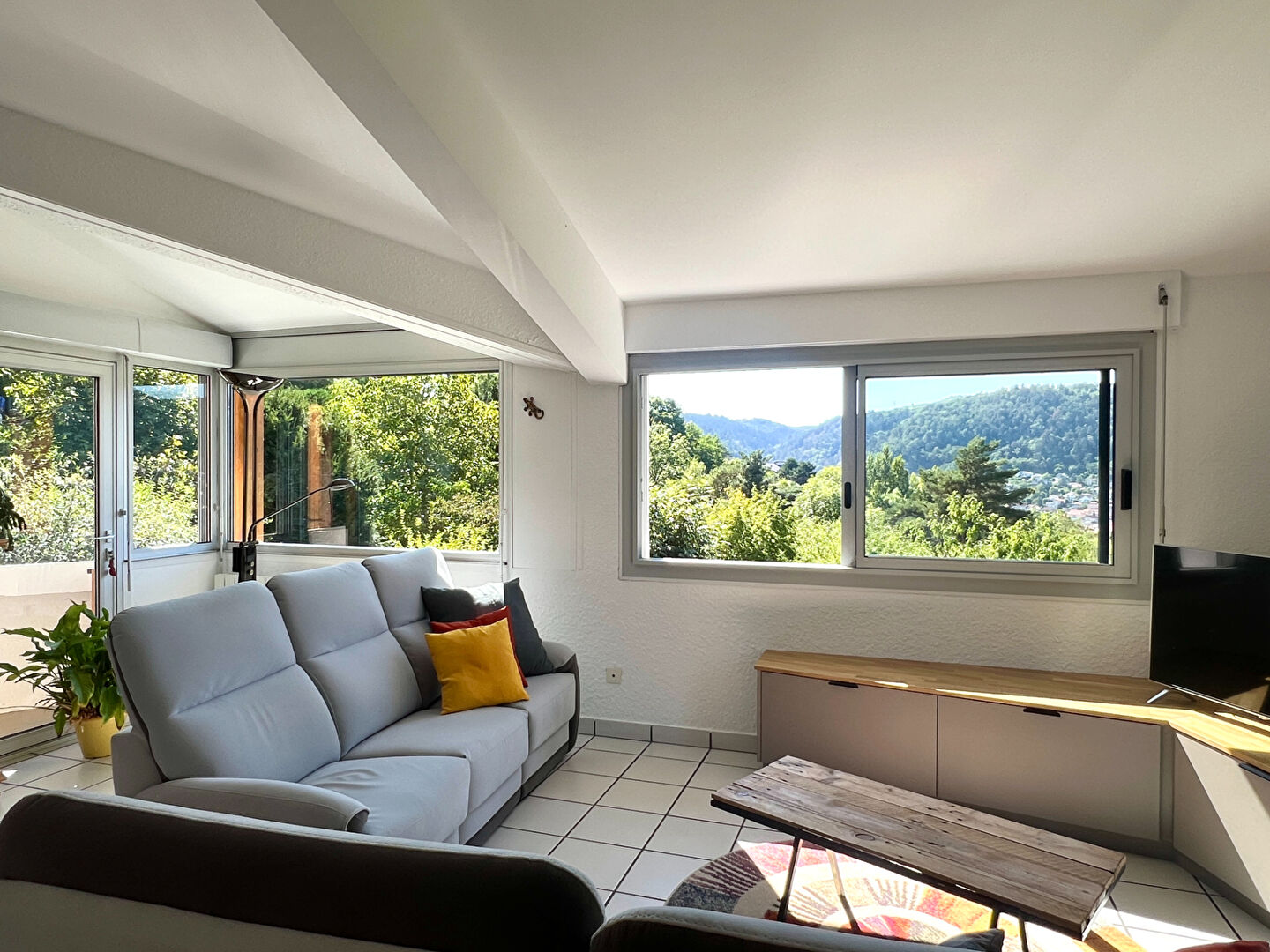 Photo CEYRAT / Villa à vendre avec vue panoramique au calme ! image 3/6