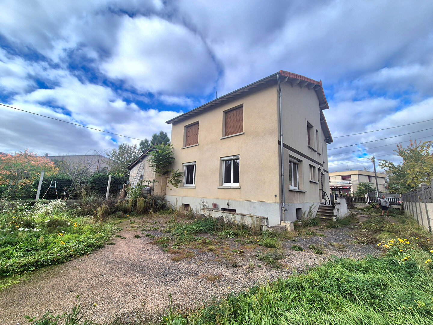 CLERMONT-FERRAND / Ensemble immobilier à fort potentiel sur 611 M2 de terrain !