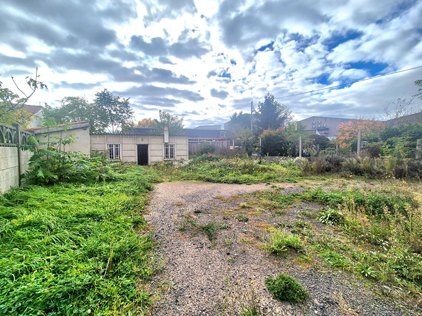 Photo CLERMONT-FERRAND / Ensemble immobilier à fort potentiel sur 611 M2 de terrain ! image 3/6