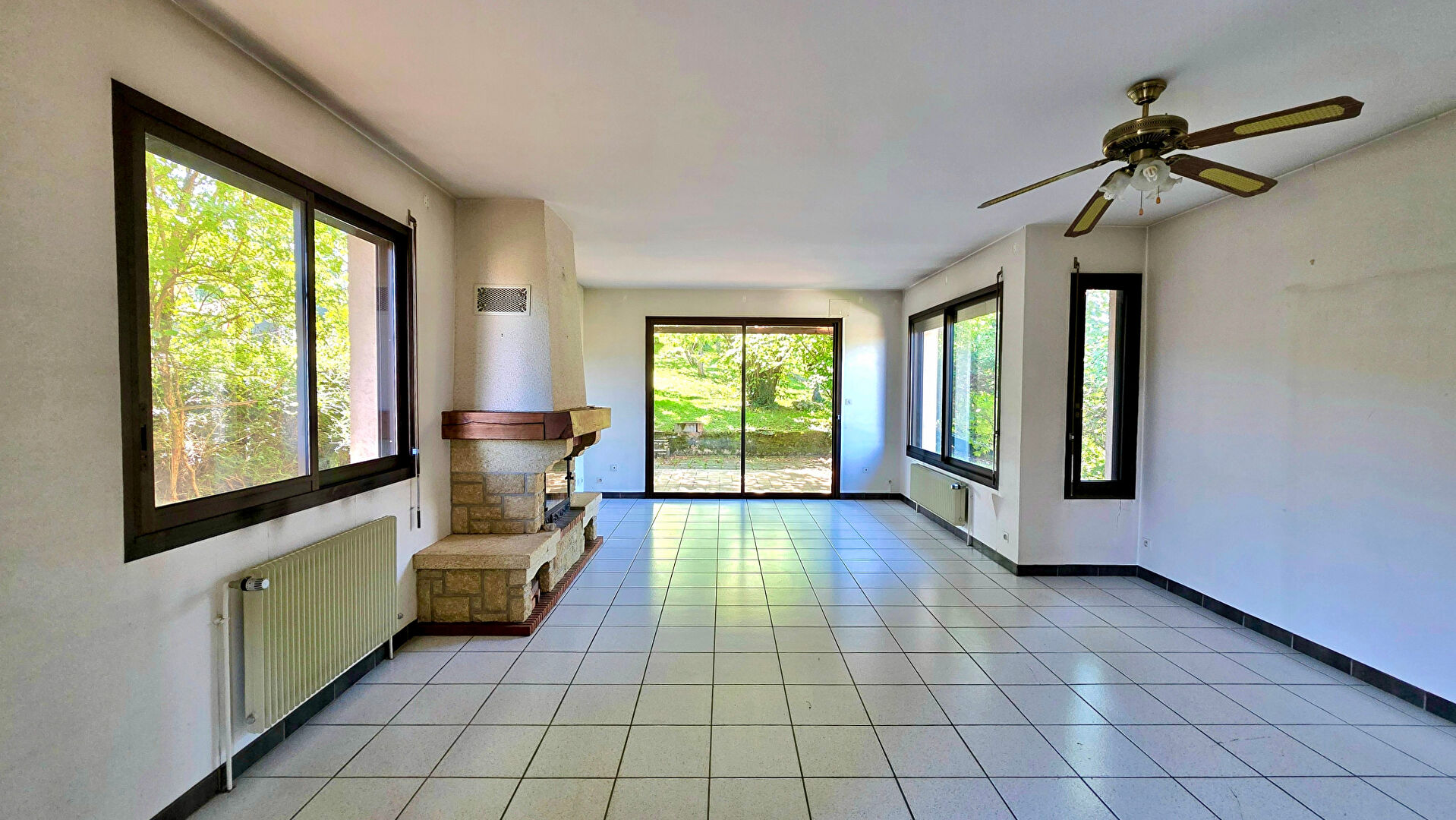 ROYAT LIMITE CHAMALIÈRES - PARC BARGOIN / Villa de plus de 300 m2 avec jardin secteur Montagnards !