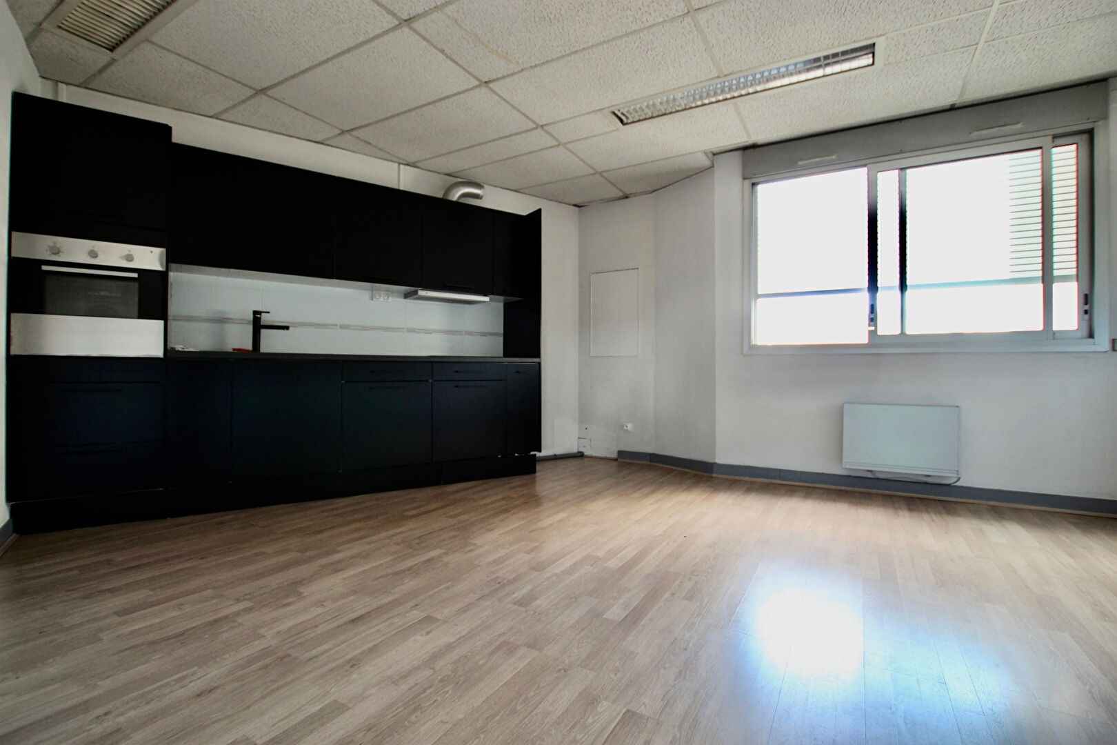 Photo CLERMONT-FD LES SALINS  / Bien immobilier à vendre à usage mixte bureaux ou appartement ! image 4/6