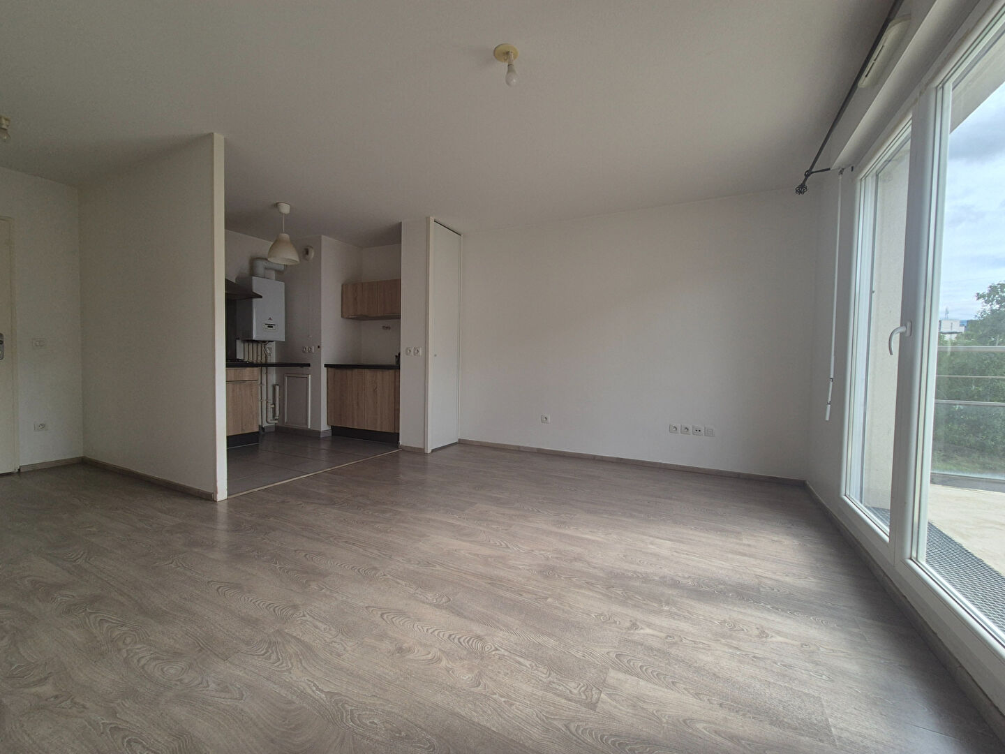 Photo CEYRAT / Appartement à vendre T2 de 44 M2 au dernier étage avec balcon et garage ! image 6/6