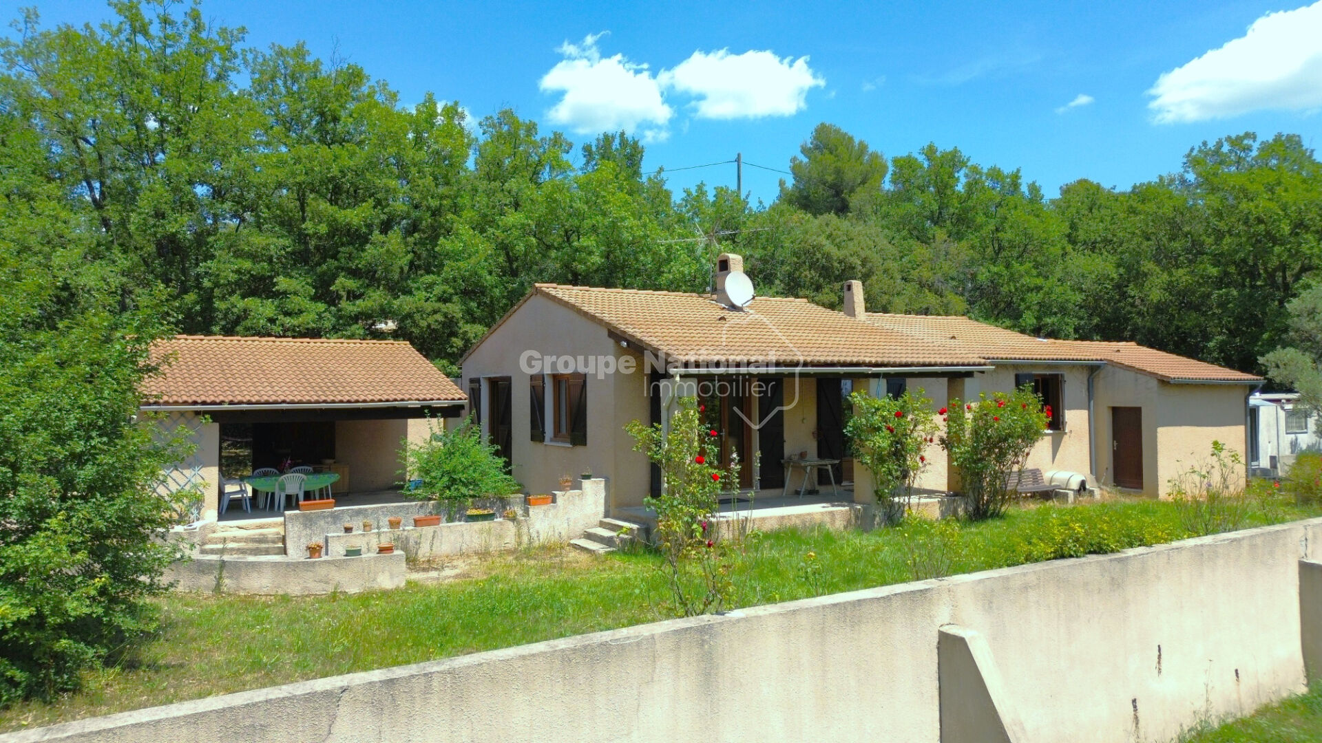 Agence immobilière de IMMOBILIERE LES CIGALES - Agence de Provence