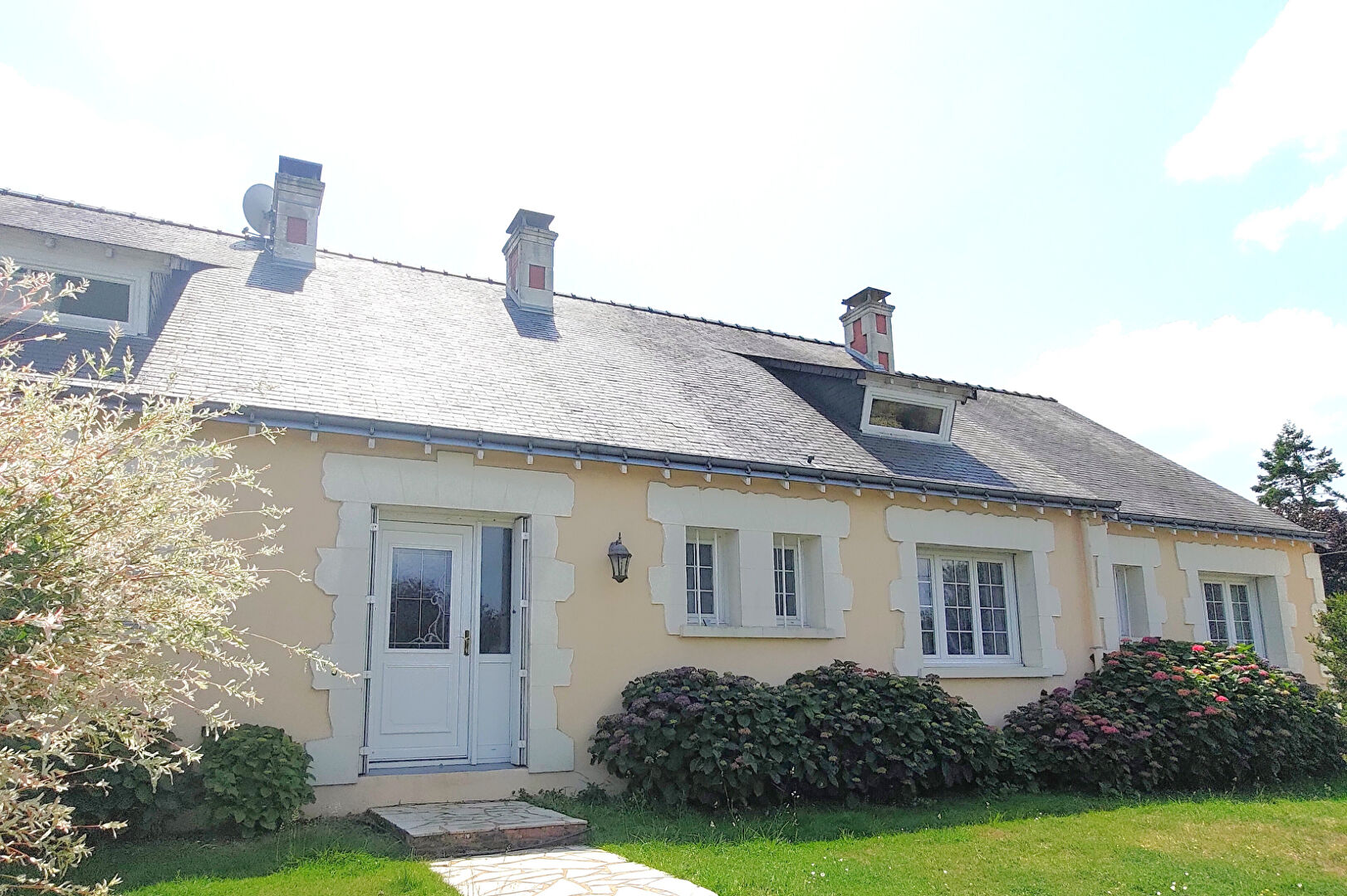 Agence immobilière de 
 QUE DES BELLES MAISONS - Que des Belles Maisons 
