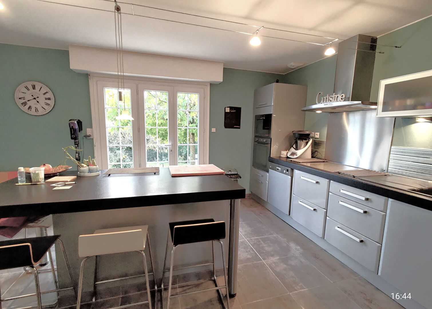 Photo Grande maison de plain pied image 2/6
