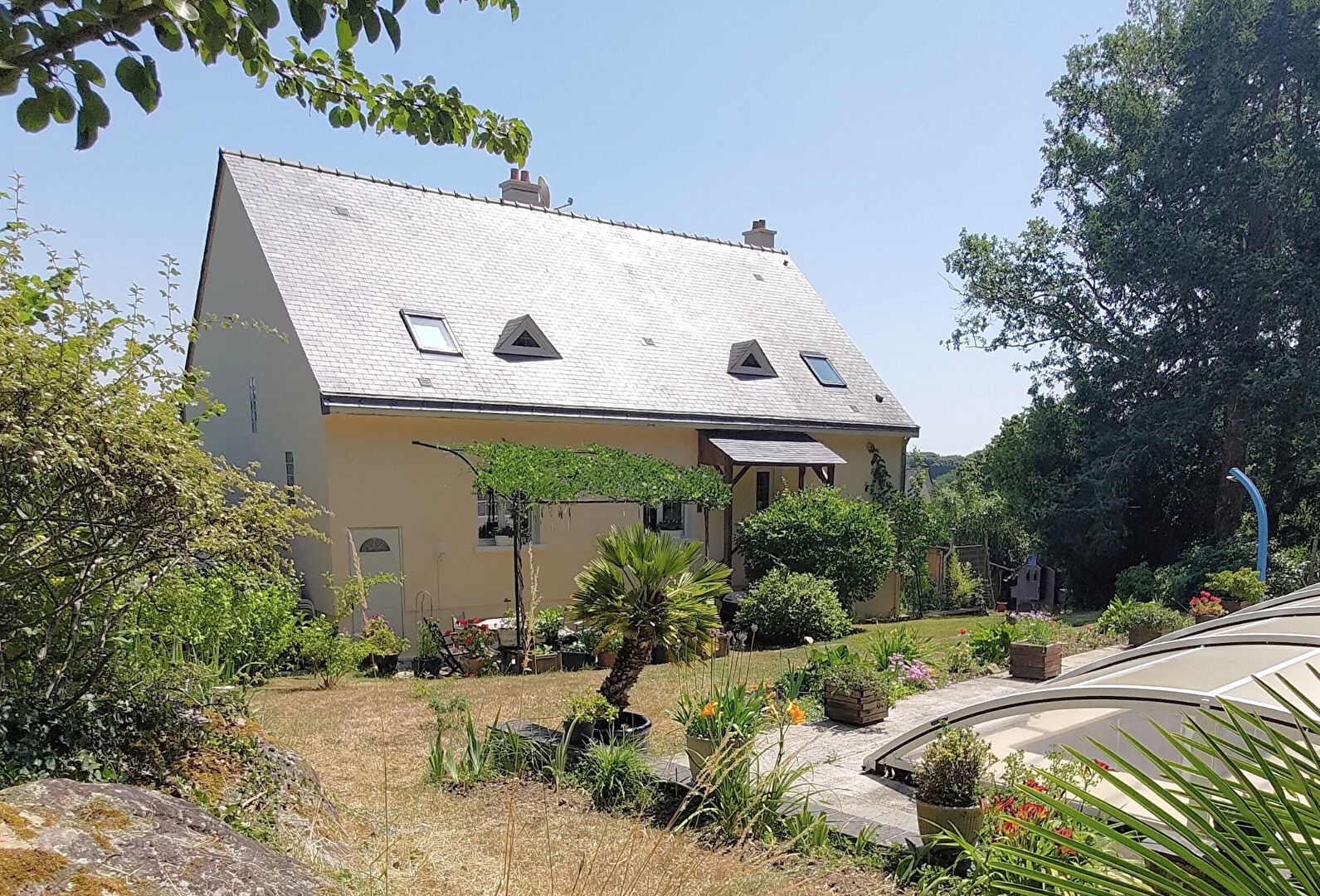 Agence immobilière de 
 QUE DES BELLES MAISONS - Que des Belles Maisons 
