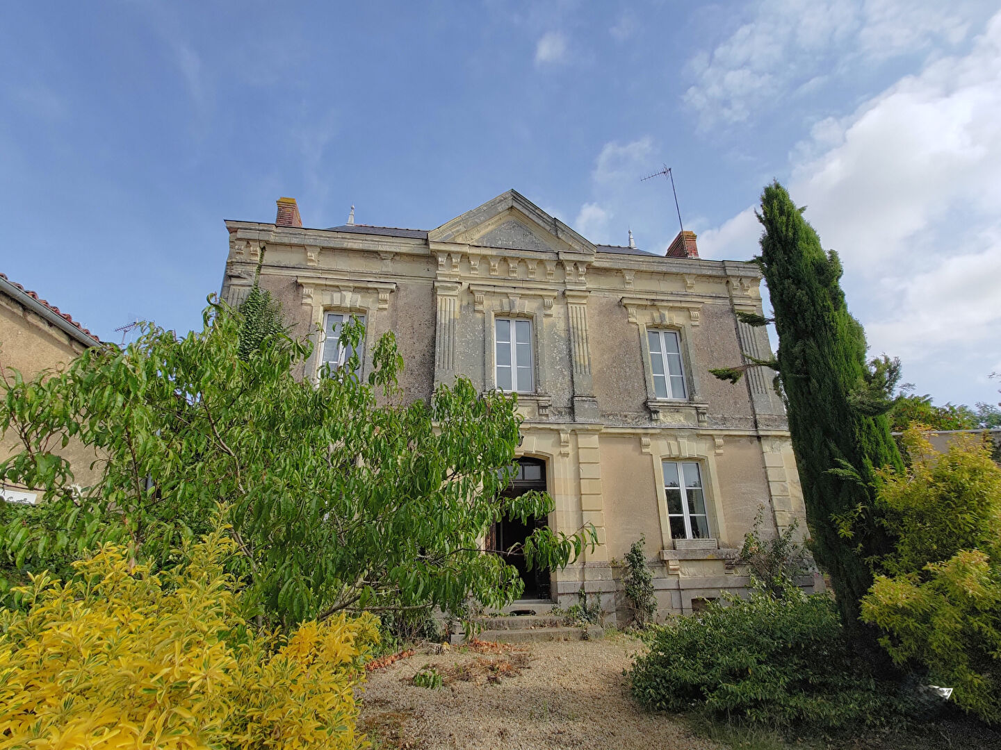 Agence immobilière de 
 QUE DES BELLES MAISONS - Que des Belles Maisons 
