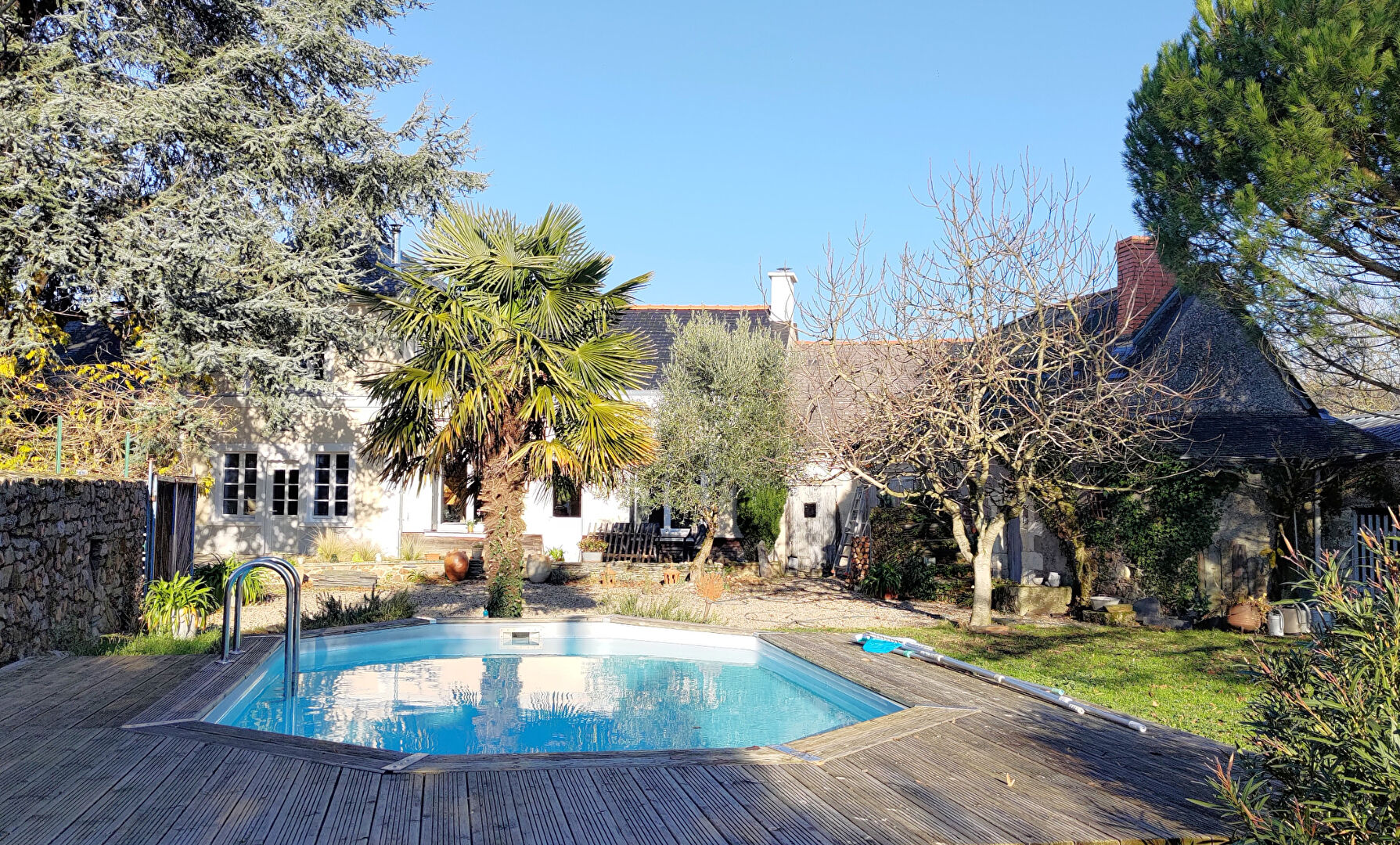 Agence immobilière de 
 QUE DES BELLES MAISONS - Que des Belles Maisons 
