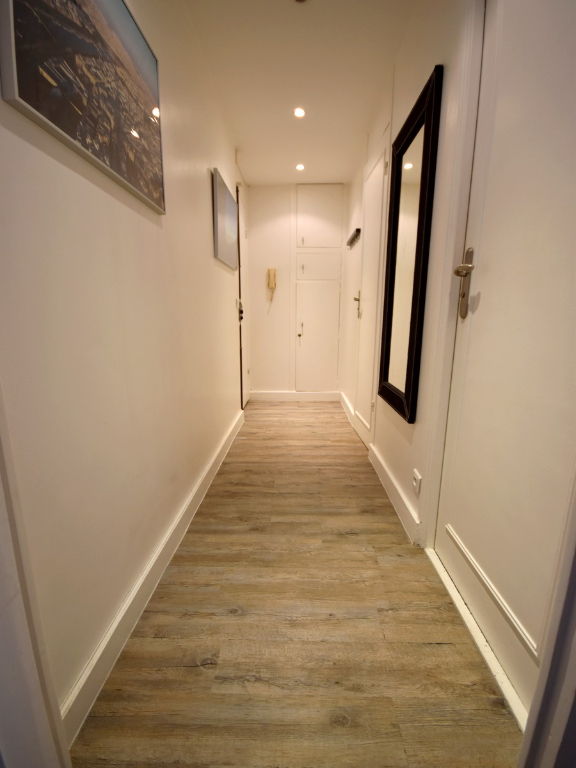 Photo Studio meublé 30.61M² image 6/6