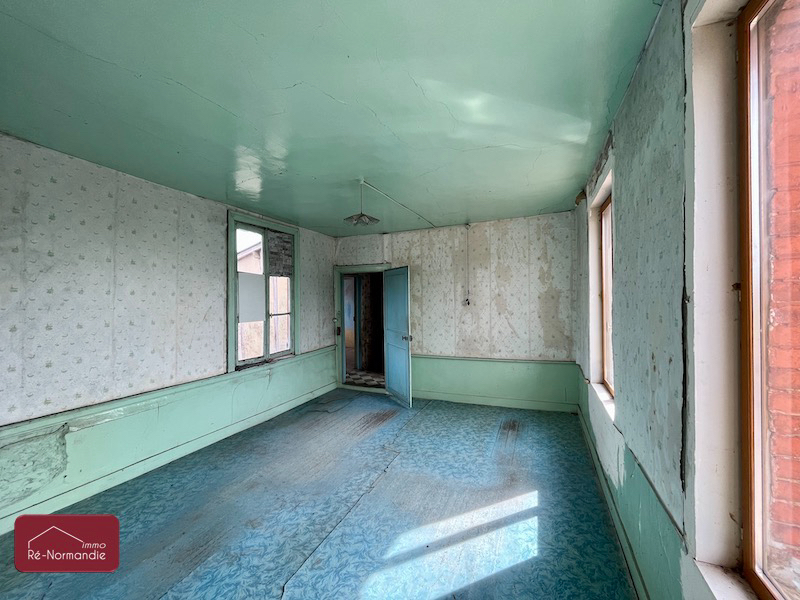 Photo MAISON A RENOVER - 4  CHAMBRES - DEPENDANCE ET GARAGE - JARDIN DE 1937m2 image 6/6