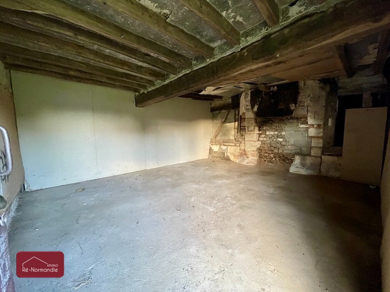 Photo TERRAIN CONSTRUCTIBLE D'ENVIRON 1000m² AVEC BATIMENT image 6/6