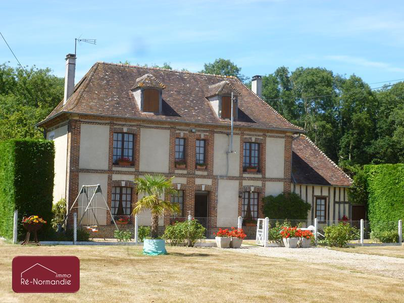 Photo Propriété dans un cadre enchanteur sur près de 25 hectares - 4 chambres - dépendances image 2/6