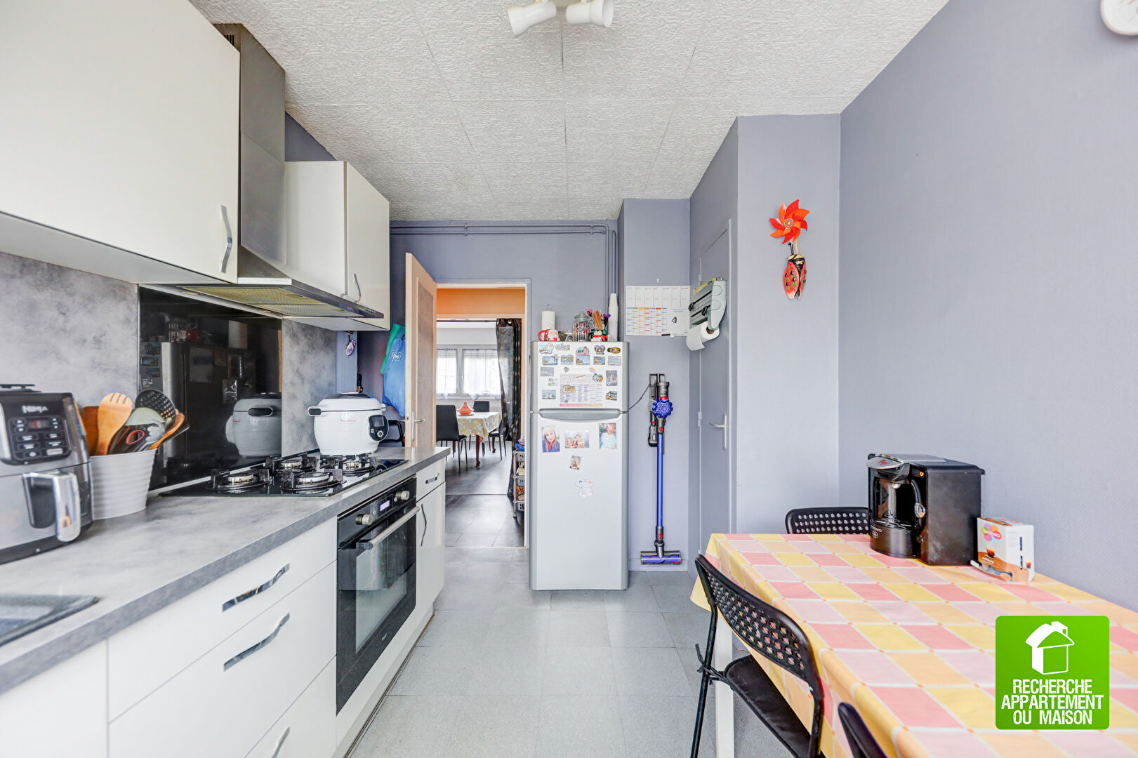 Photo T4 DE 90 M2 À DECINES image 5/6