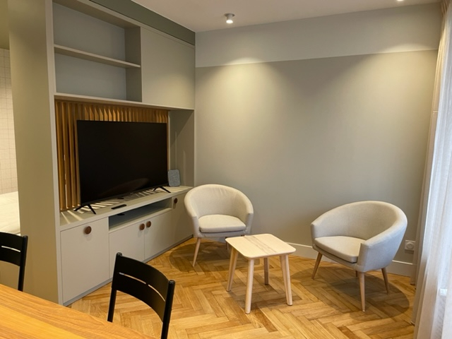 T1 (bis )MEUBLE - RAVAT - LYON 2