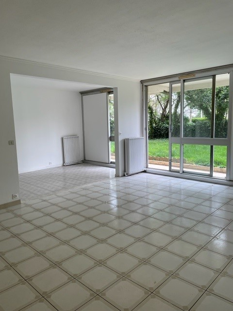 T3  BIS -  84 RUE JEAN  SARRAZIN - 69008 LYON