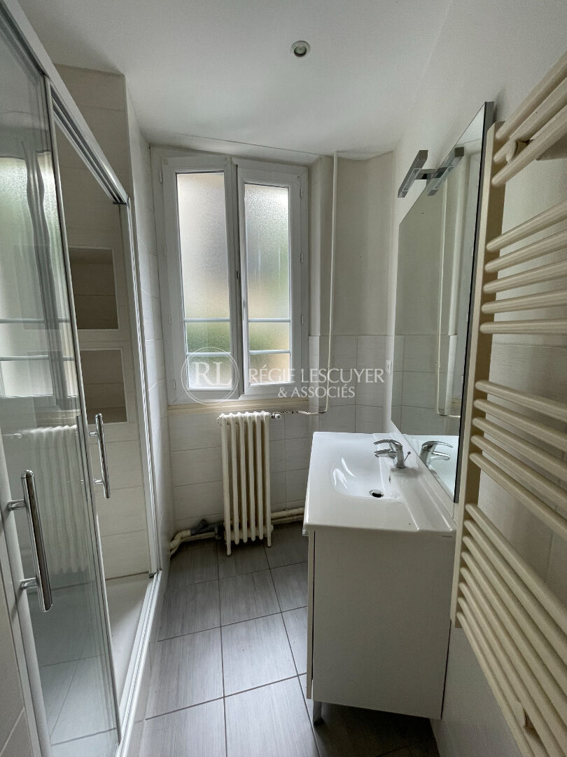 Photo F2 - 66 RUE DU LAC  69003 LYON image 5/6