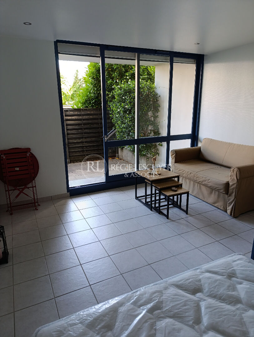 Photo T1 Bis - MEUBLE- MARIUS BERLIET- LYON 8 image 2/6