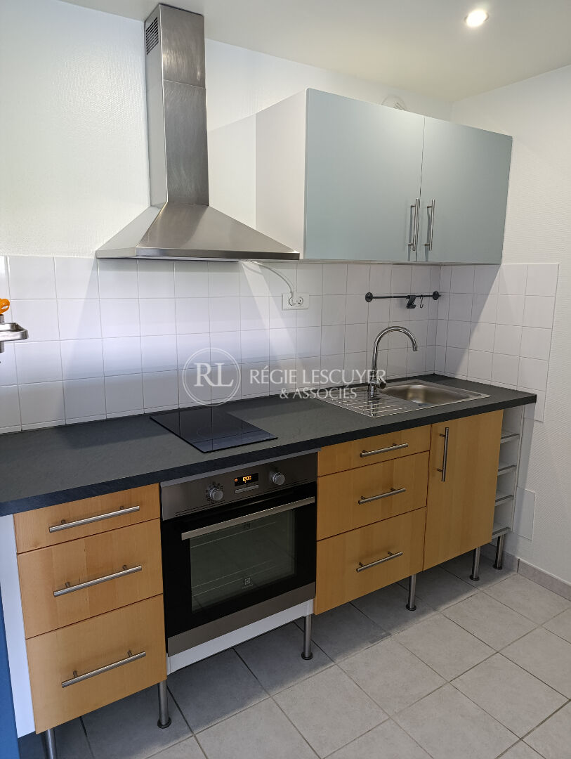 Photo T1 Bis - MEUBLE- MARIUS BERLIET- LYON 8 image 4/6