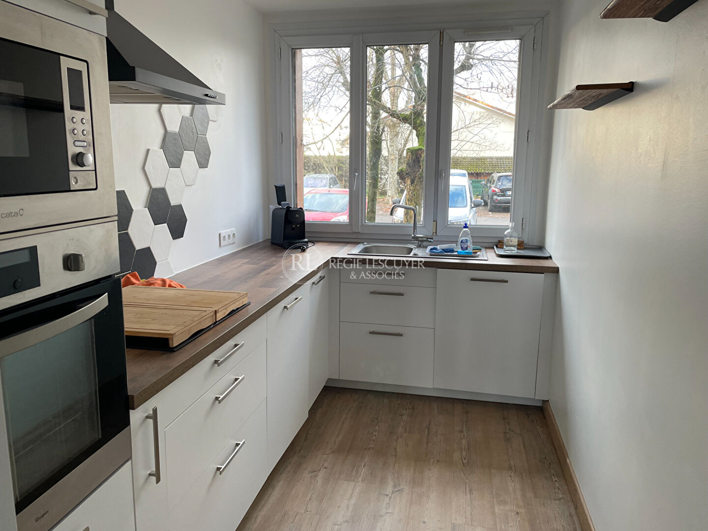 Agence immobilière de 
 REGIE LESCUYER ET ASSOCIES Lyon 6eme - REGIE LESCUYER ET ASSOCIES 
