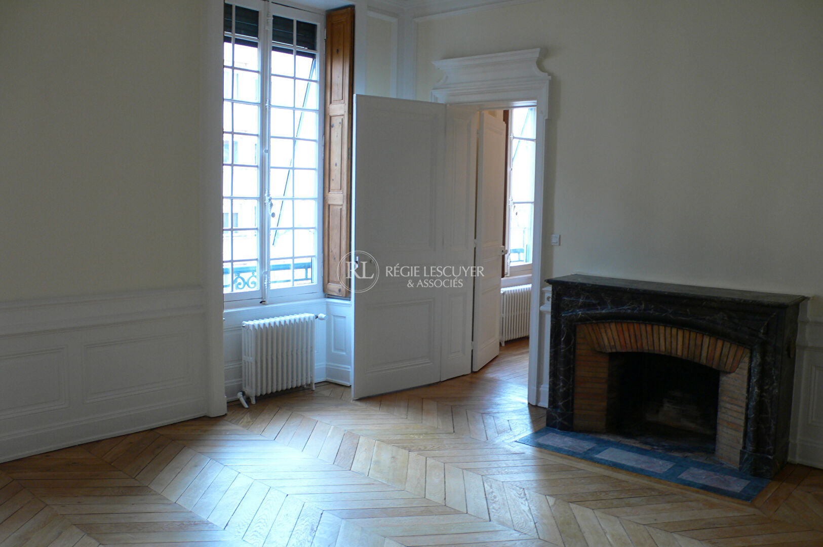 Agence immobilière de 
 REGIE LESCUYER ET ASSOCIES Lyon 6eme - REGIE LESCUYER ET ASSOCIES 
