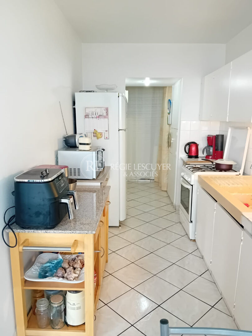 Agence immobilière de 
 REGIE LESCUYER ET ASSOCIES Lyon 6eme - REGIE LESCUYER ET ASSOCIES 
