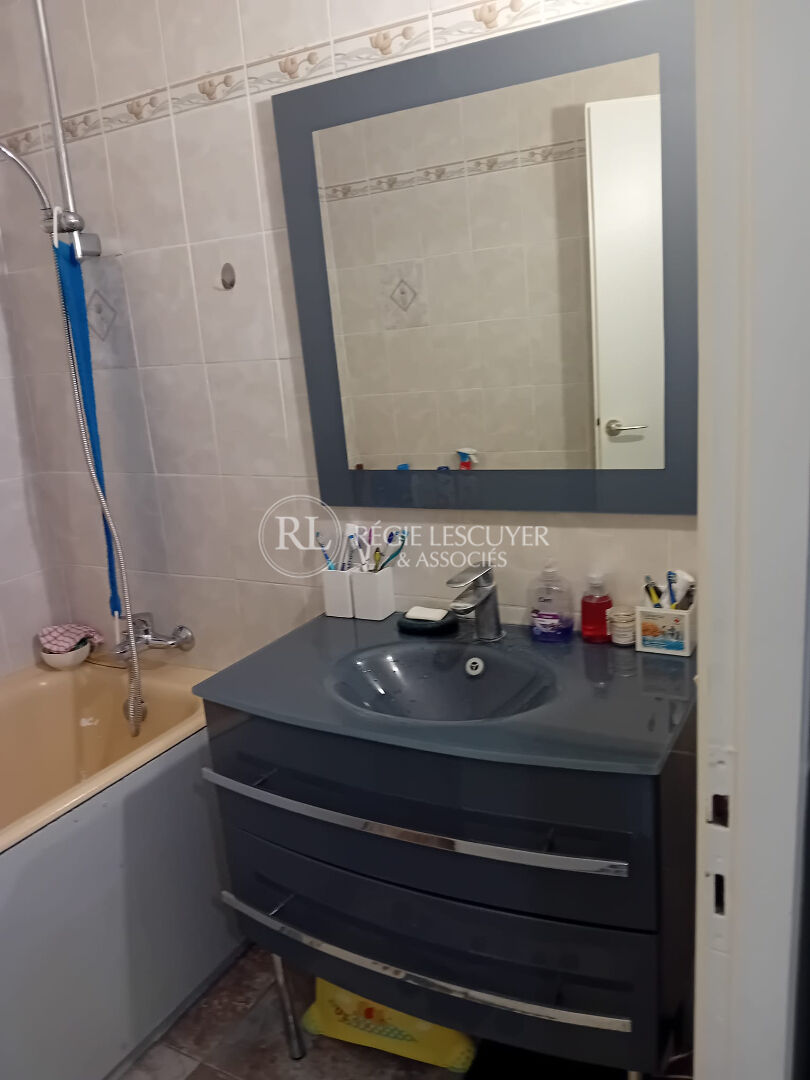 Photo Les Erables APPARTEMENT LYON 09 - T3 de  73 m2 + cave + Possibilité d'achat garage box image 4/6