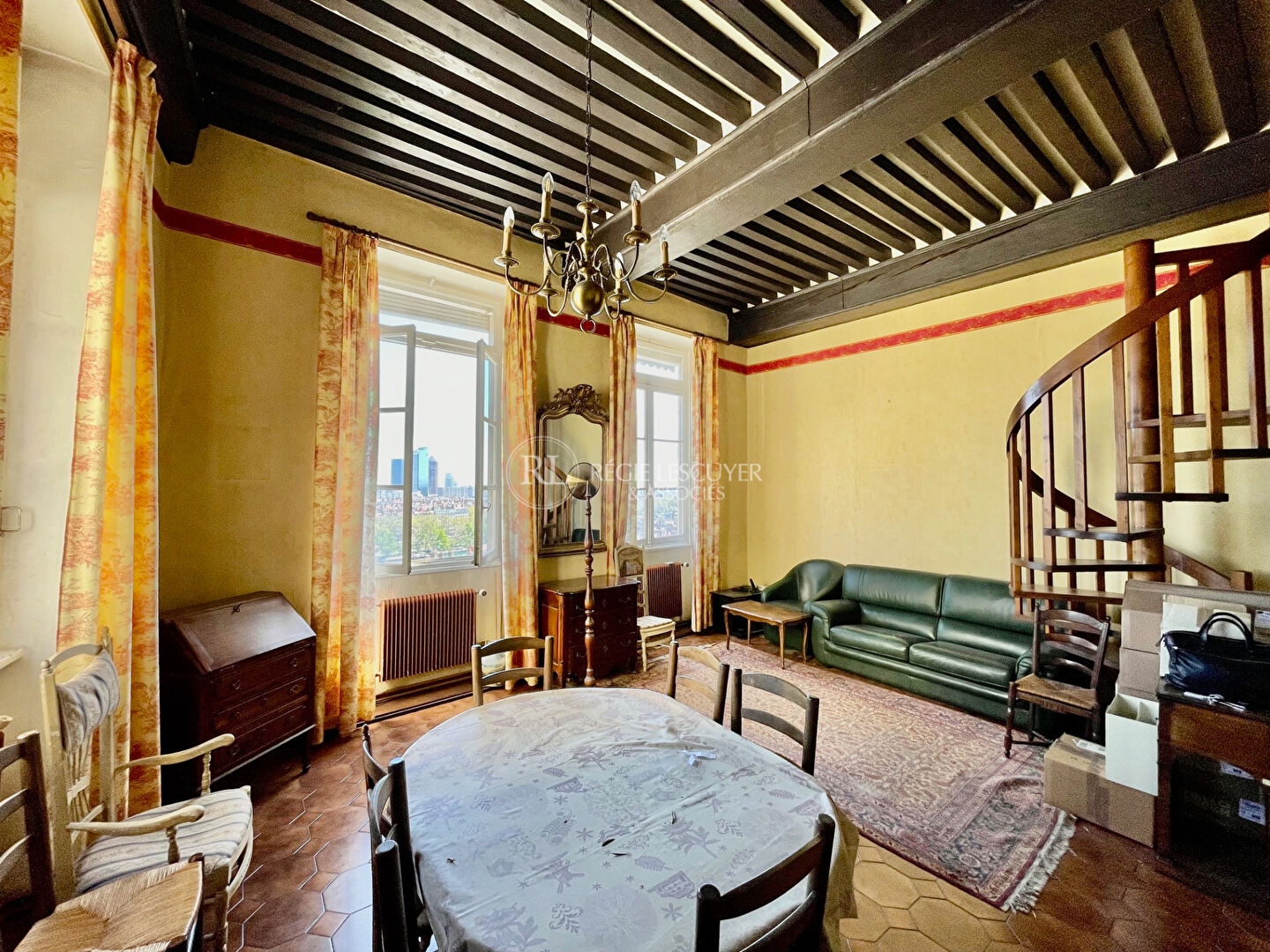 Agence immobilière de 
 REGIE LESCUYER ET ASSOCIES Lyon 6eme - REGIE LESCUYER ET ASSOCIES 
