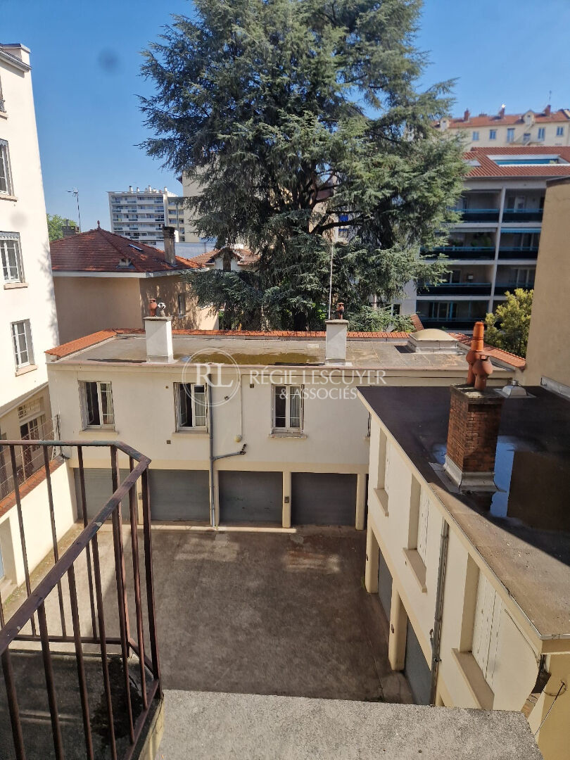 Appartement Lyon 3 pièce(s) 74.89 m2