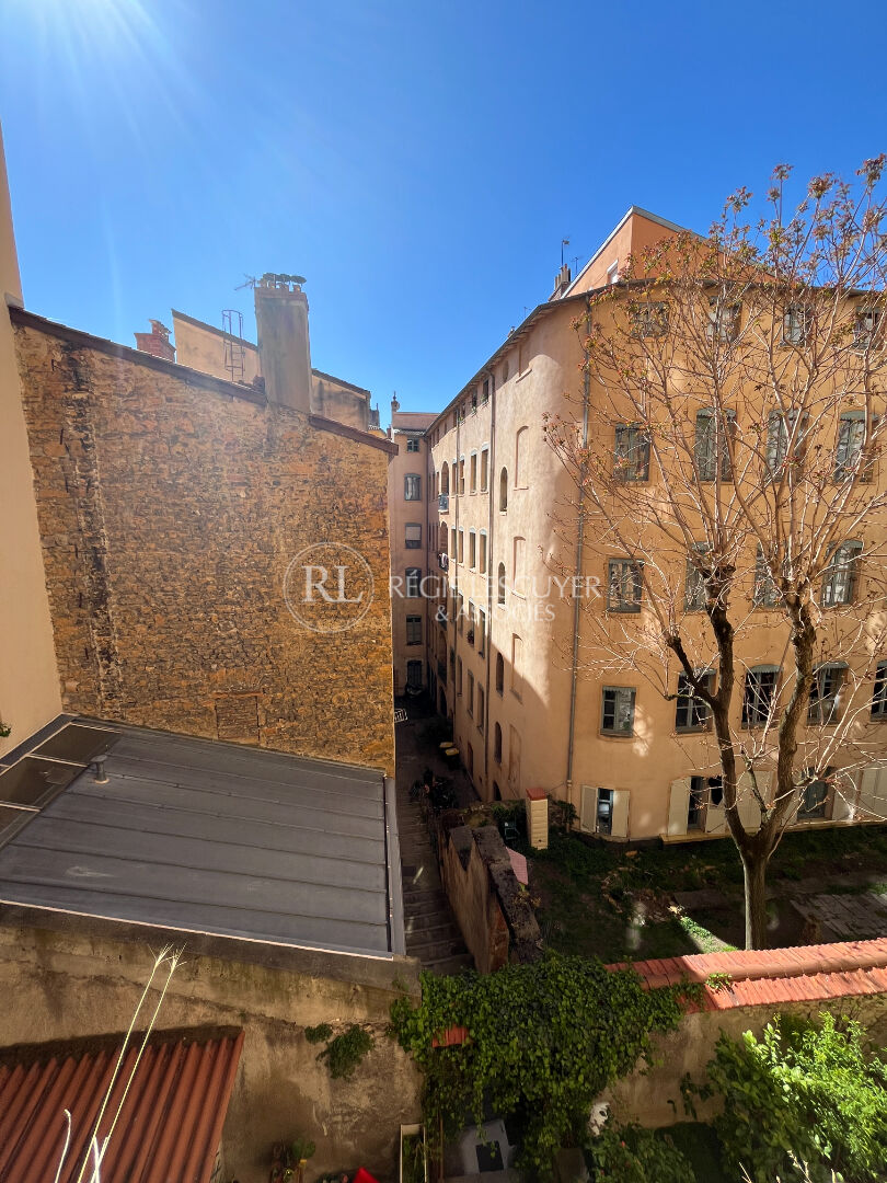 Agence immobilière de 
 REGIE LESCUYER ET ASSOCIES Lyon 6eme - REGIE LESCUYER ET ASSOCIES 
