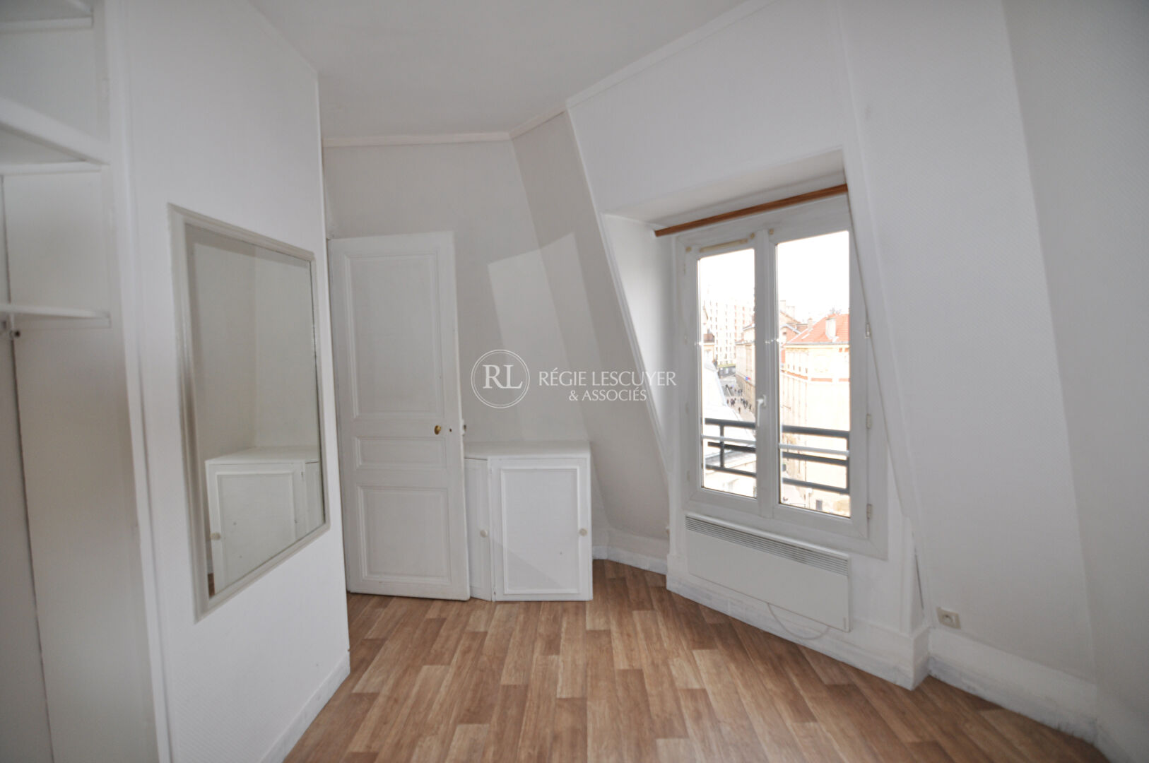 Agence immobilière de 
 REGIE LESCUYER ET ASSOCIES Lyon 6eme - REGIE LESCUYER ET ASSOCIES 
