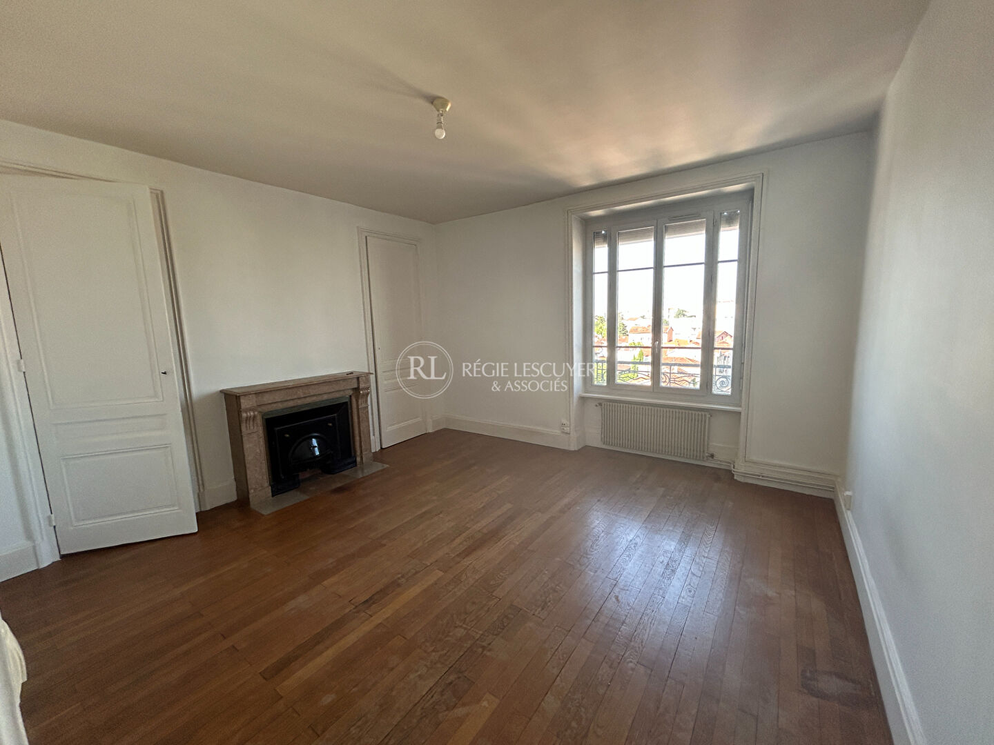 Agence immobilière de 
 REGIE LESCUYER ET ASSOCIES Lyon 6eme - REGIE LESCUYER ET ASSOCIES 
