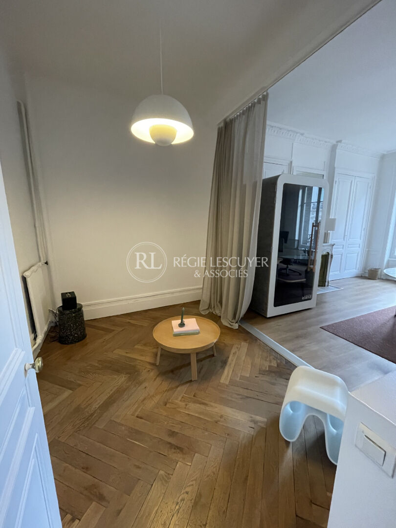 Photo BUREAUX 113.50 m² Rue Grenette 69002 LYON image 2/6