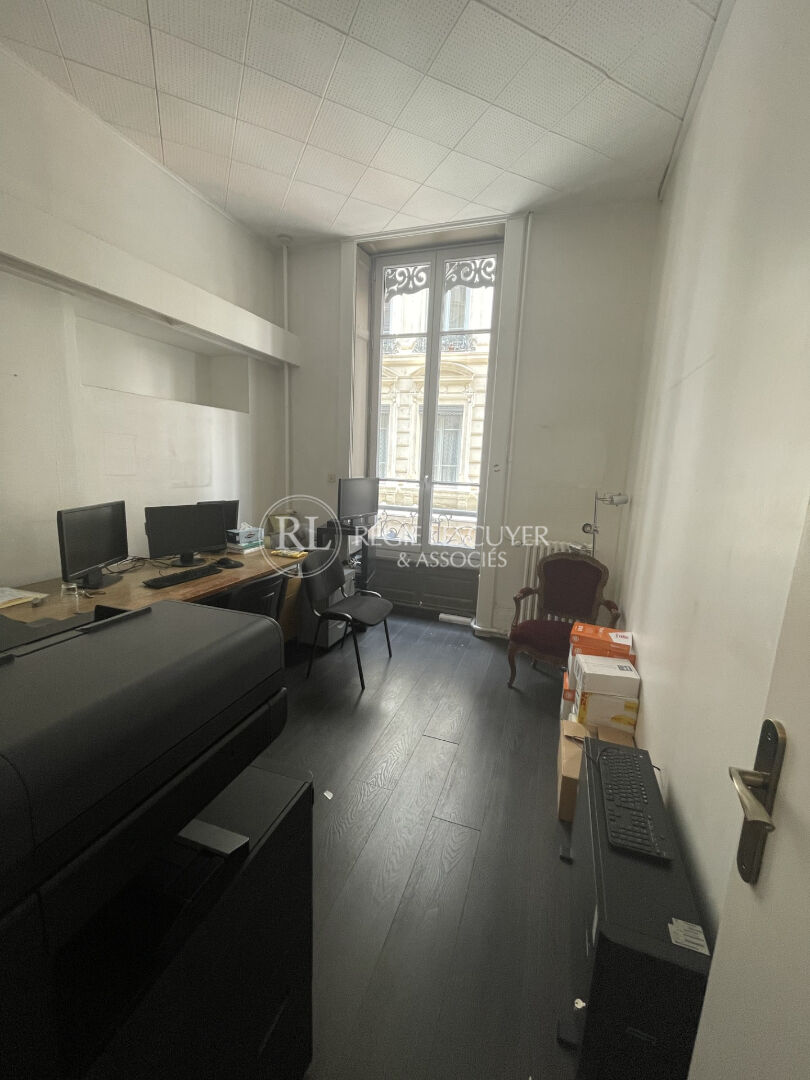 Photo BUREAUX  185 m² Rue EDOUARD HERRIOT LYON 2 image 5/6