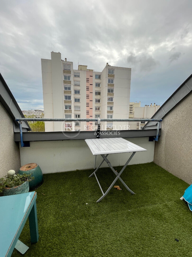 Photo F3 - SANTOS SUMONT - LYON 8 image 4/5