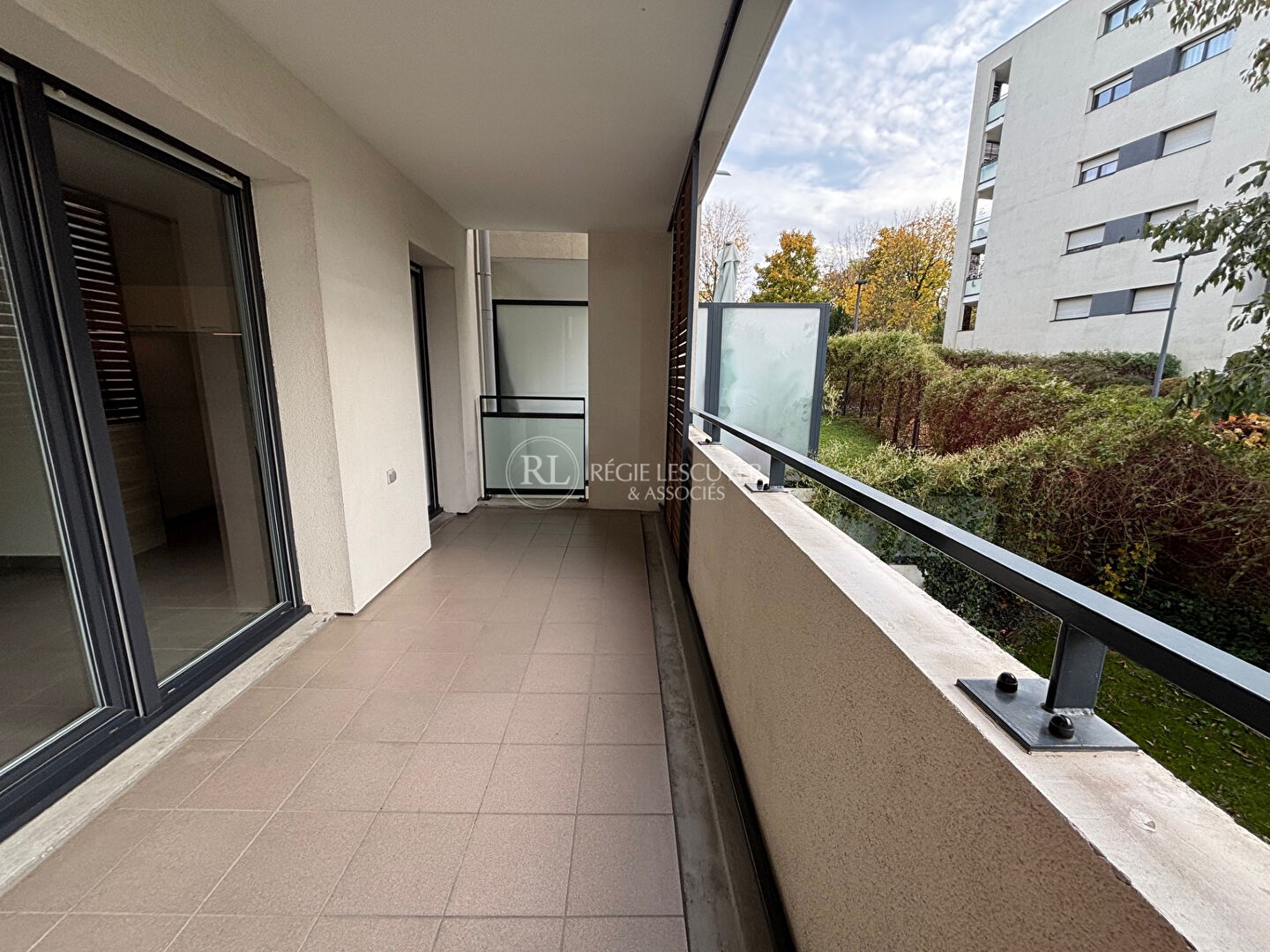 Photo Sainte-Foy-lès-Lyon  : Beau T3 traversant, lumineux, balcon + 2 garages en option image 5/6