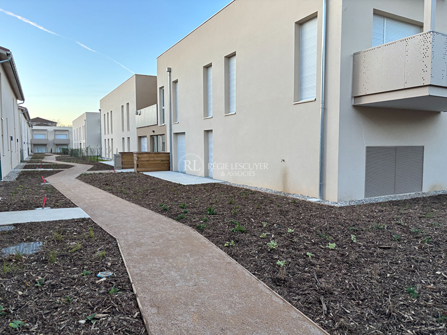 Photo F3- MARECHAL LYAUTEY - 69680 CHASSIEU image 2/6