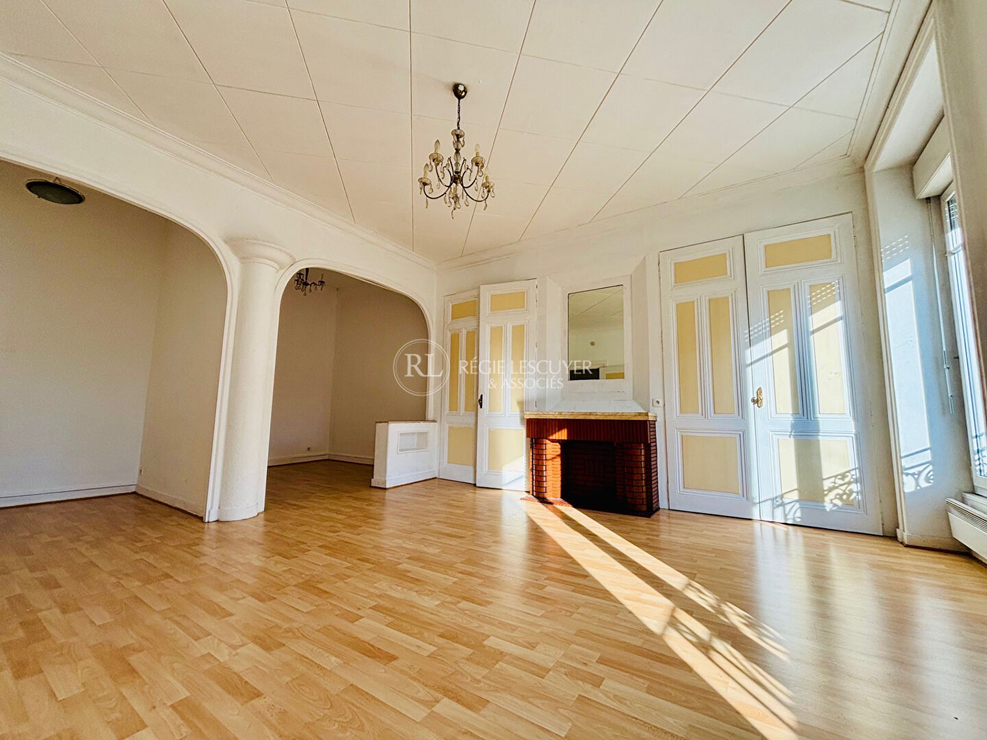 Agence immobilière de 
 REGIE LESCUYER ET ASSOCIES Lyon 6eme - REGIE LESCUYER ET ASSOCIES 
