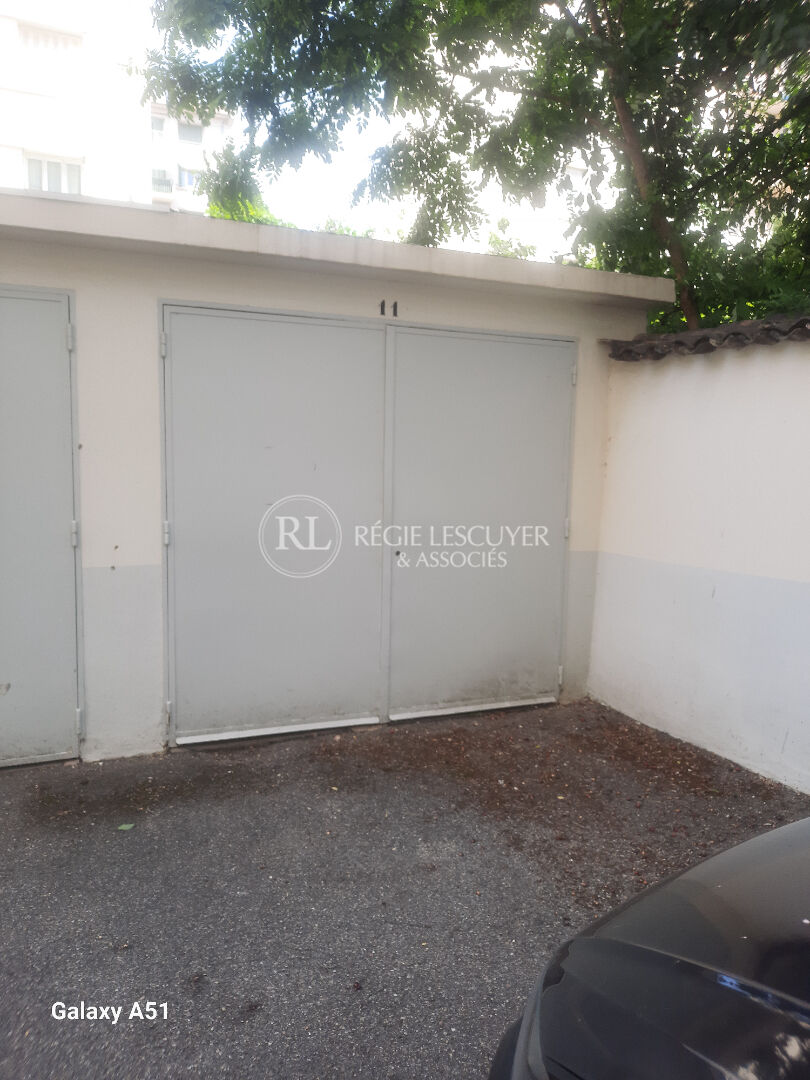 Agence immobilière de 
 REGIE LESCUYER ET ASSOCIES Lyon 6eme - REGIE LESCUYER ET ASSOCIES 
