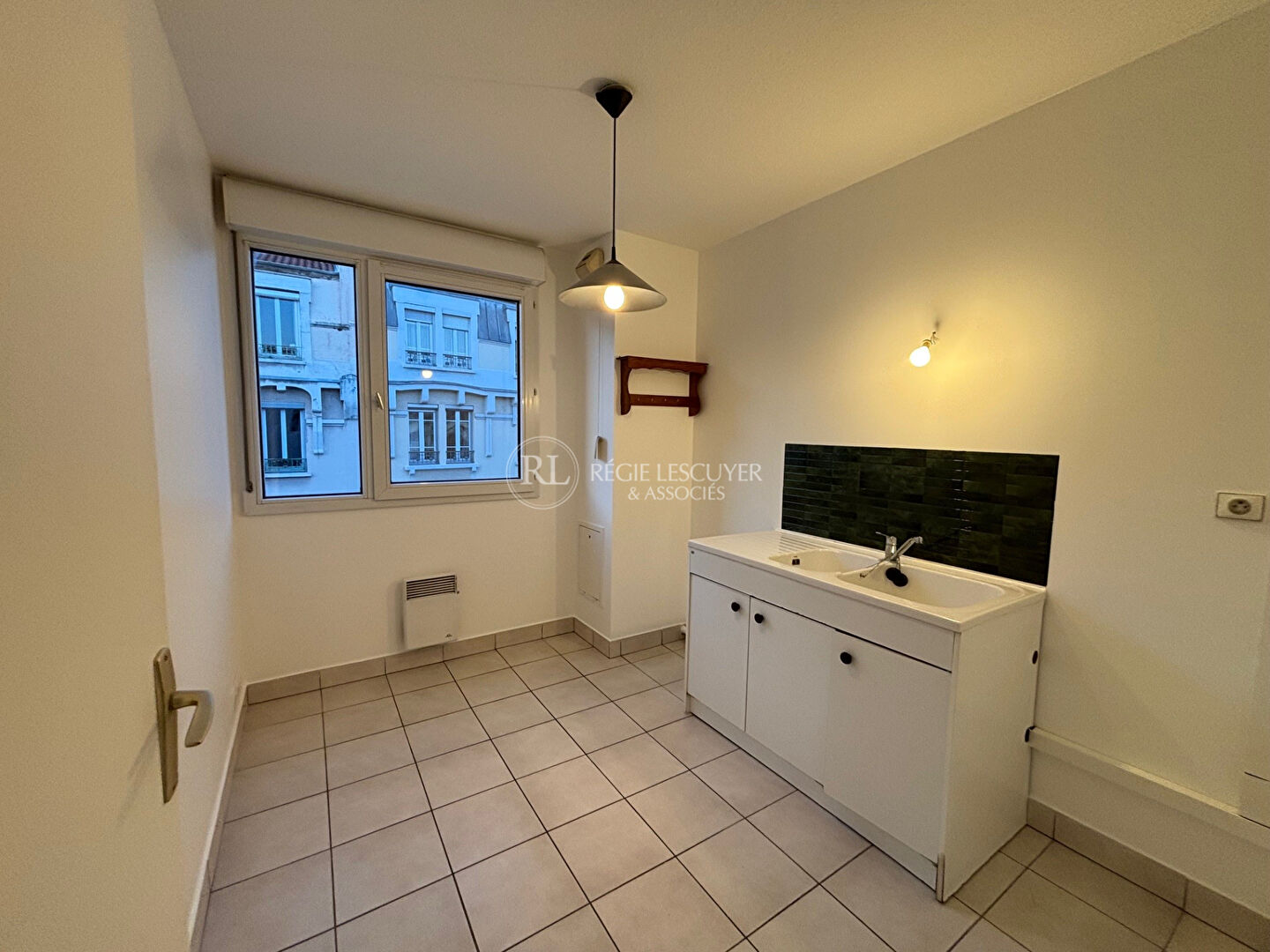 Photo F2- rue de Créqui - LYON 7ème image 3/6