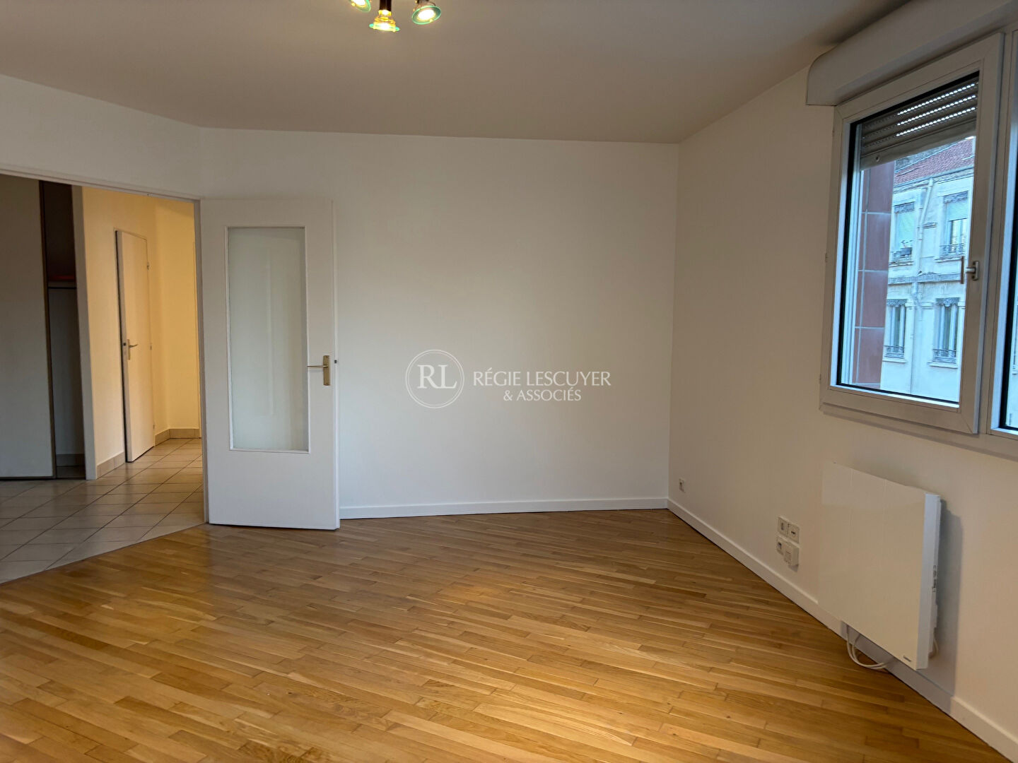 Photo F2- rue de Créqui - LYON 7ème image 4/6