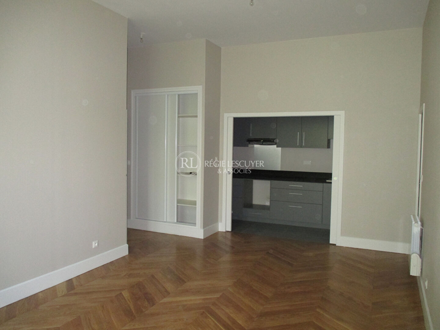 Agence immobilière de 
 REGIE LESCUYER ET ASSOCIES Lyon 6eme - REGIE LESCUYER ET ASSOCIES 
