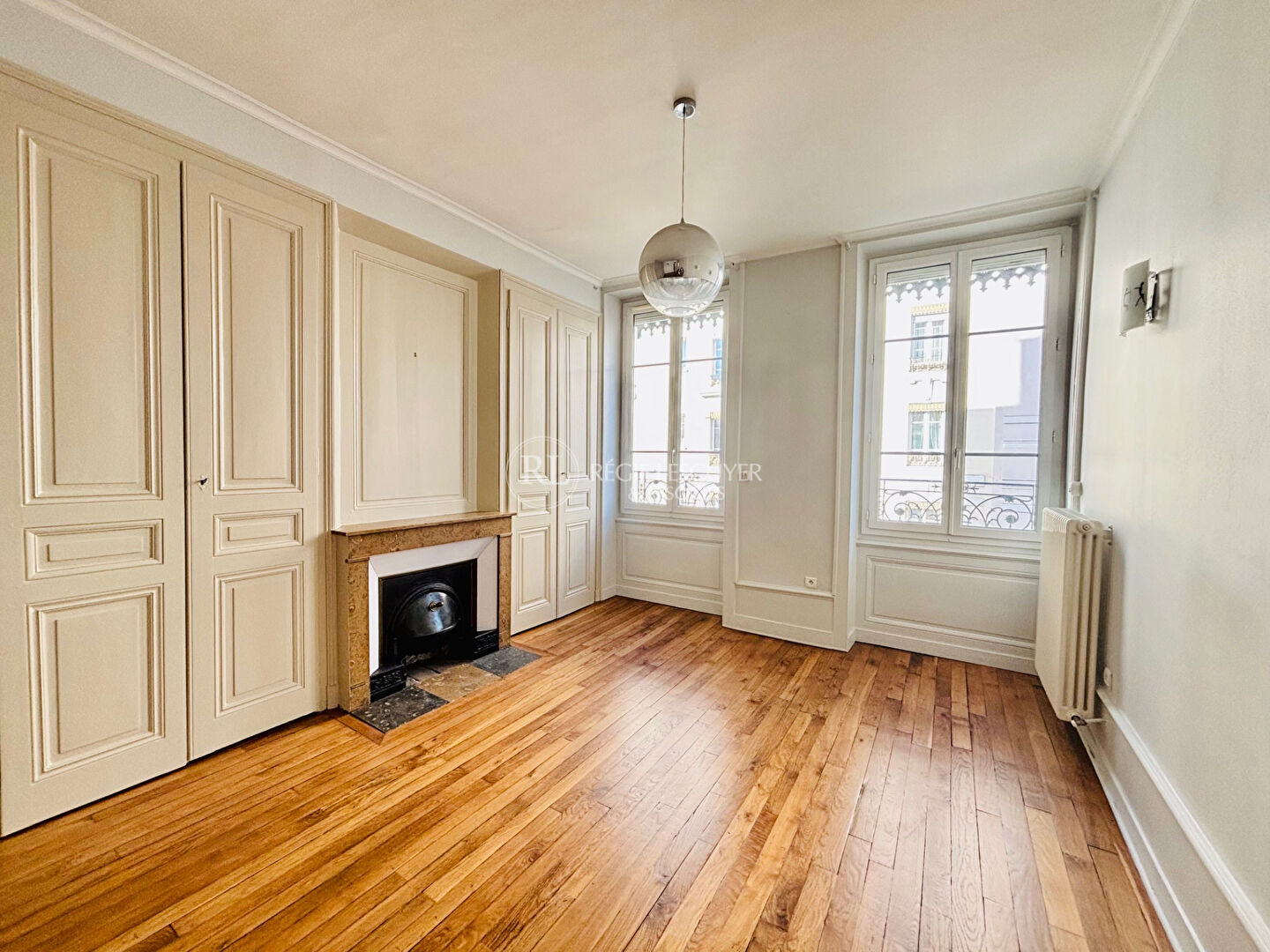 Agence immobilière de 
 REGIE LESCUYER ET ASSOCIES Lyon 6eme - REGIE LESCUYER ET ASSOCIES 
