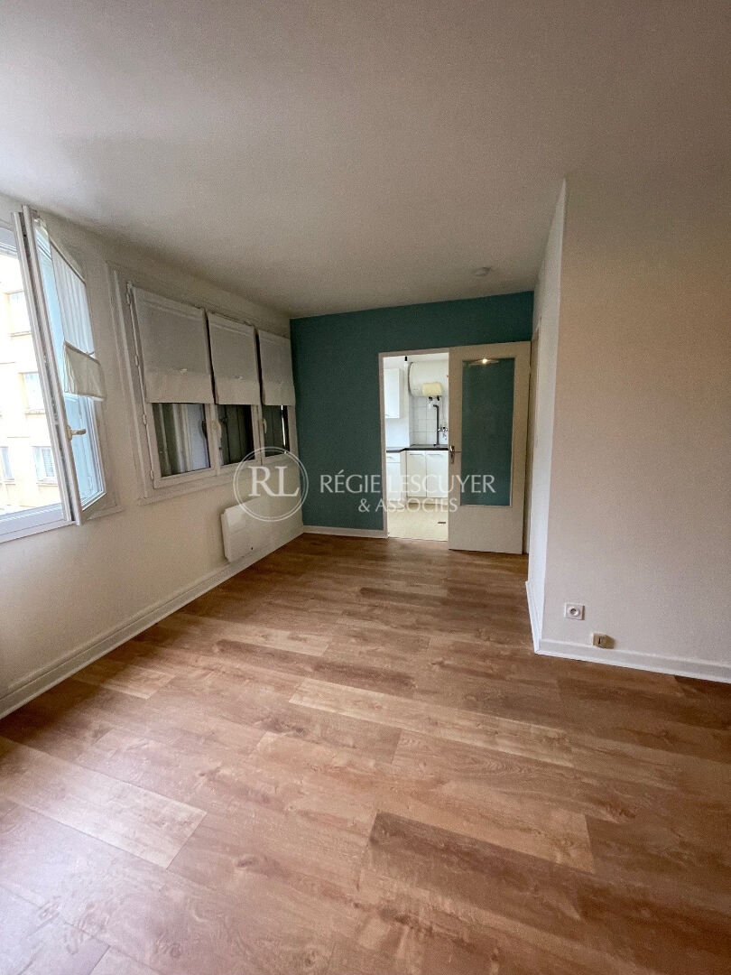 Agence immobilière de 
 REGIE LESCUYER ET ASSOCIES Lyon 6eme - REGIE LESCUYER ET ASSOCIES 
