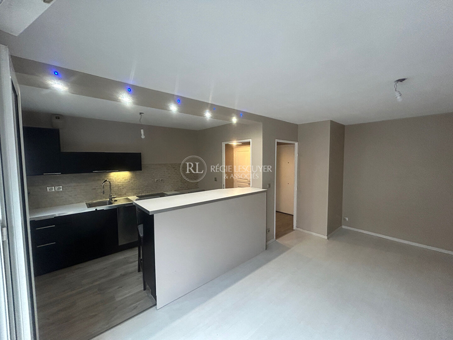 Agence immobilière de 
 REGIE LESCUYER ET ASSOCIES Lyon 6eme - REGIE LESCUYER ET ASSOCIES 
