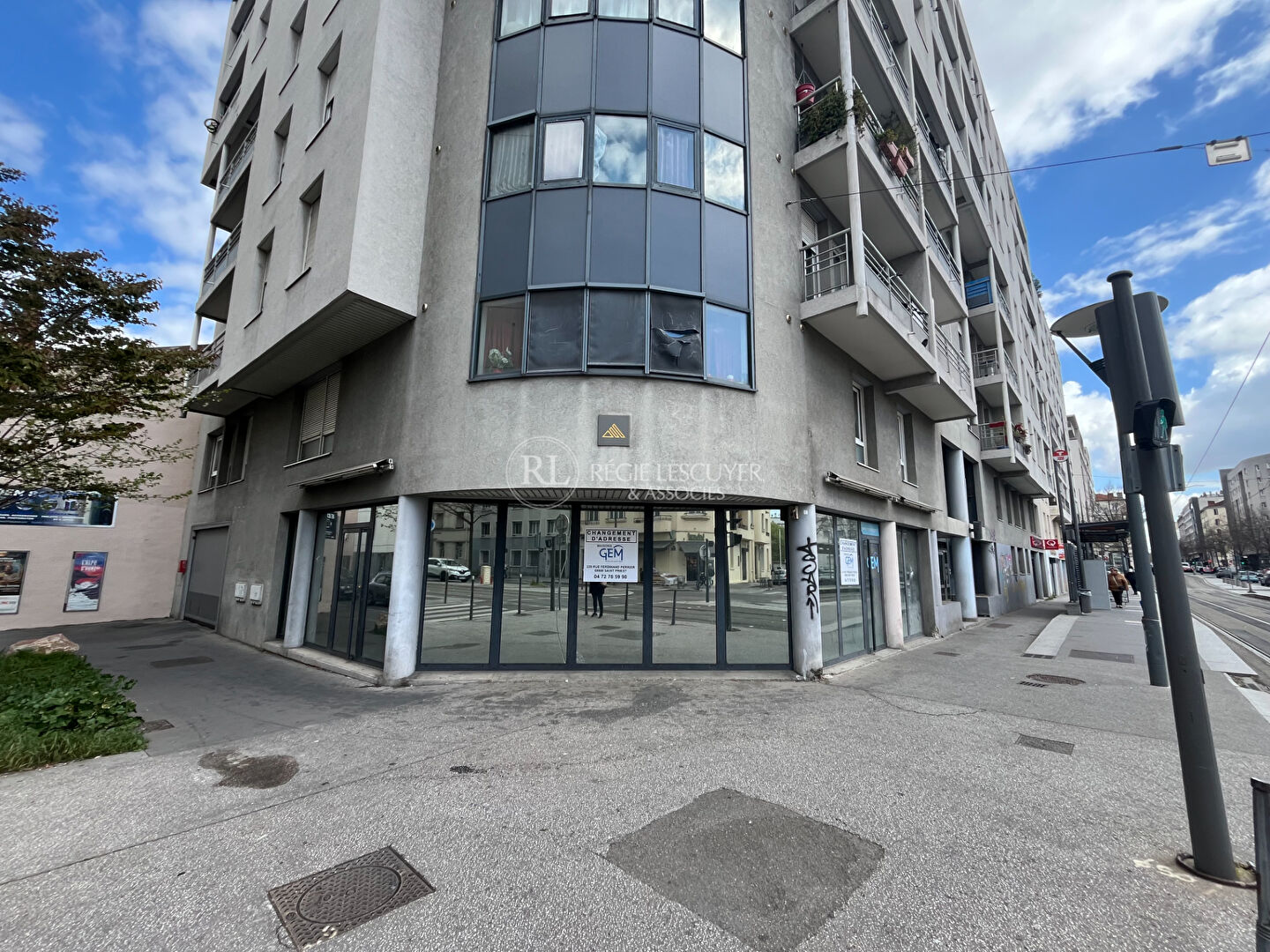 Agence immobilière de 
 REGIE LESCUYER ET ASSOCIES Lyon 6eme - REGIE LESCUYER ET ASSOCIES 
