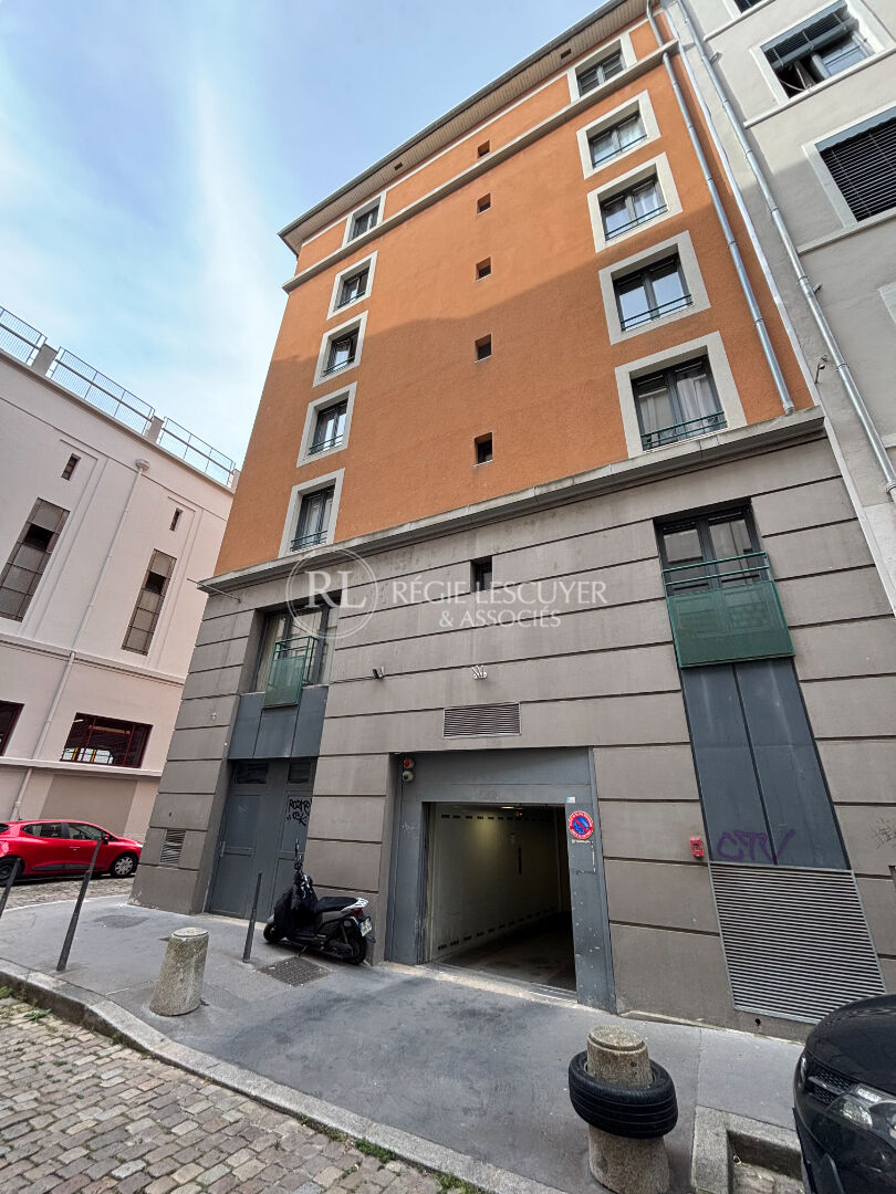 Agence immobilière de 
 REGIE LESCUYER ET ASSOCIES Lyon 6eme - REGIE LESCUYER ET ASSOCIES 
